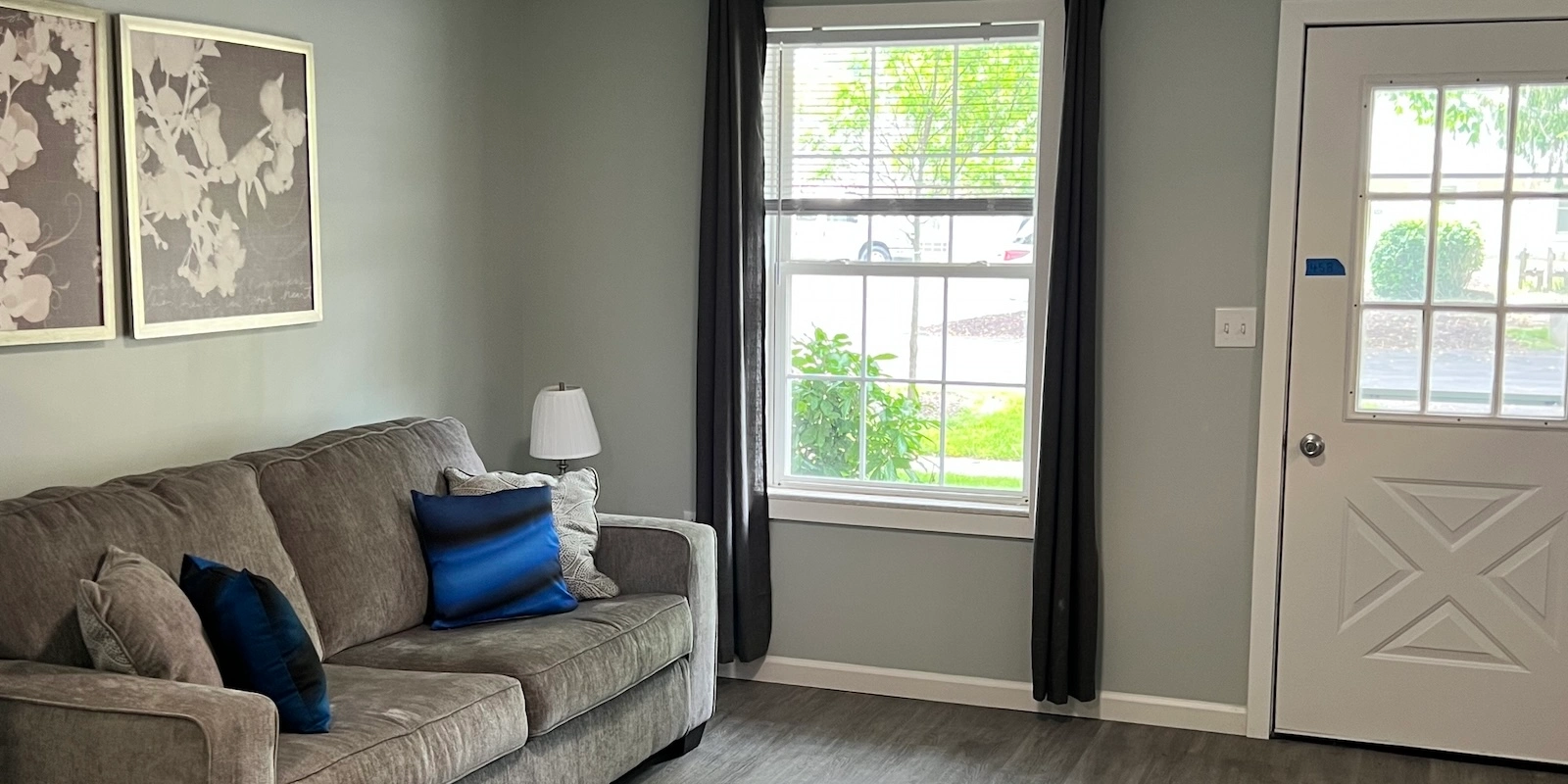 Evergreen Park model unit open plan living room
